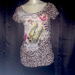 Love Moschino blouse beautiful and flirty.